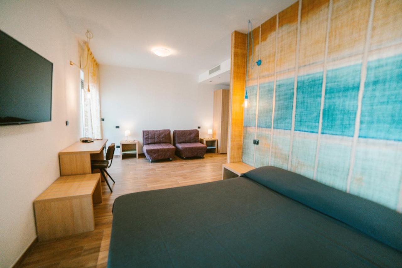 Hotel Continental San Benedetto del Tronto Esterno foto