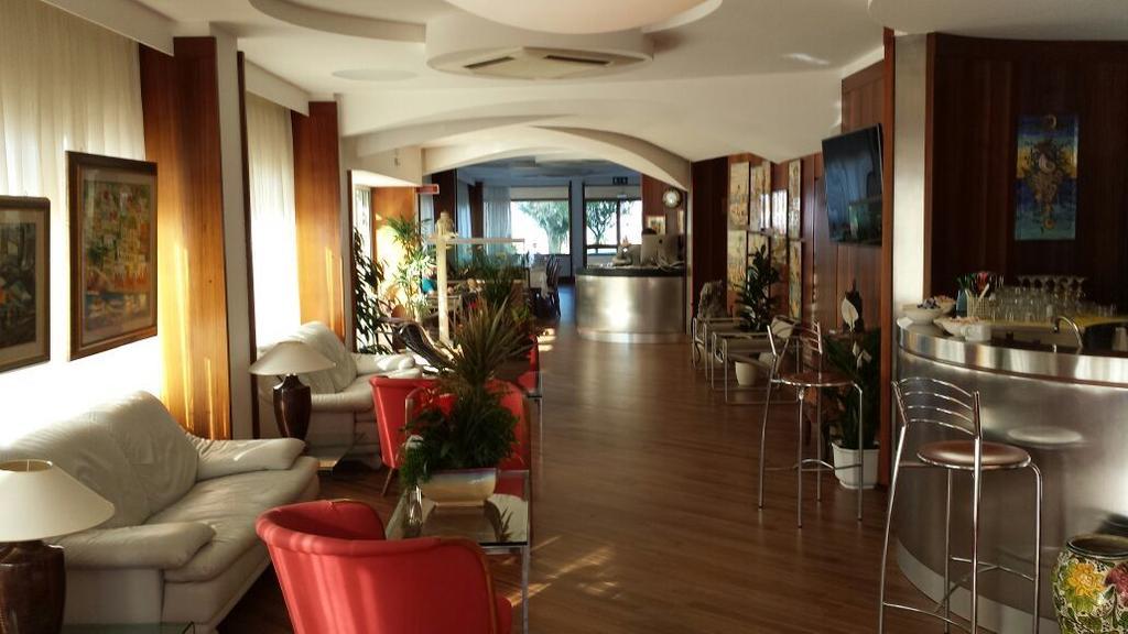 Hotel Continental San Benedetto del Tronto Esterno foto
