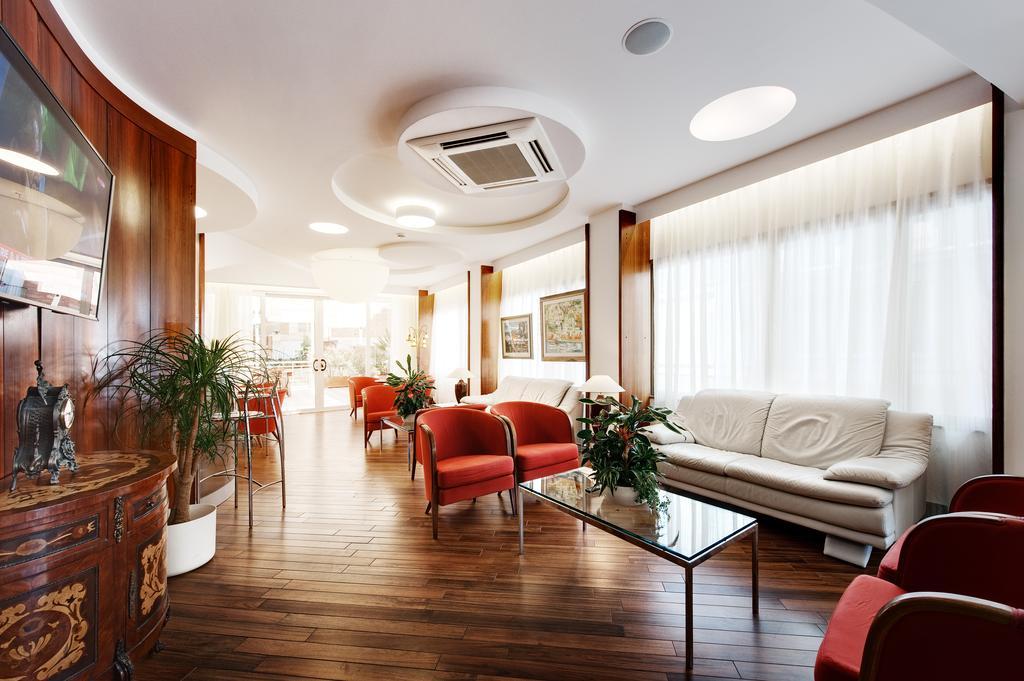 Hotel Continental San Benedetto del Tronto Esterno foto