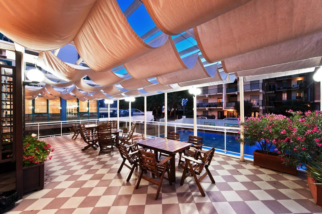 Hotel Continental San Benedetto del Tronto Esterno foto