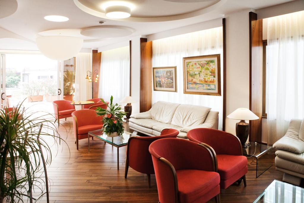 Hotel Continental San Benedetto del Tronto Esterno foto