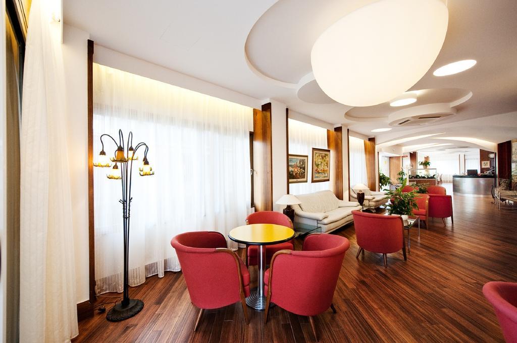 Hotel Continental San Benedetto del Tronto Esterno foto