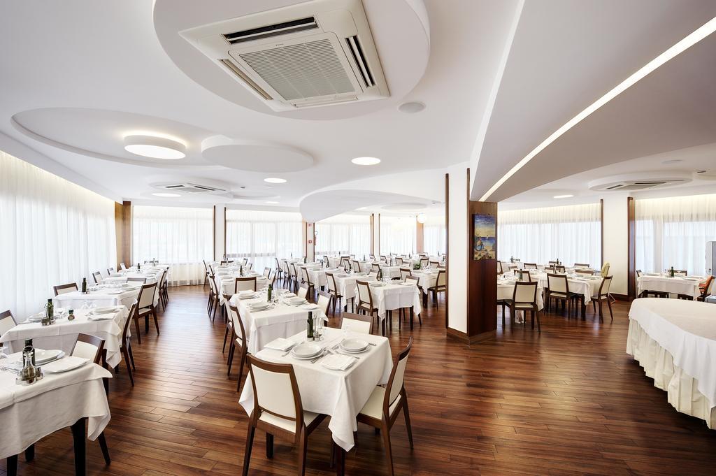 Hotel Continental San Benedetto del Tronto Esterno foto